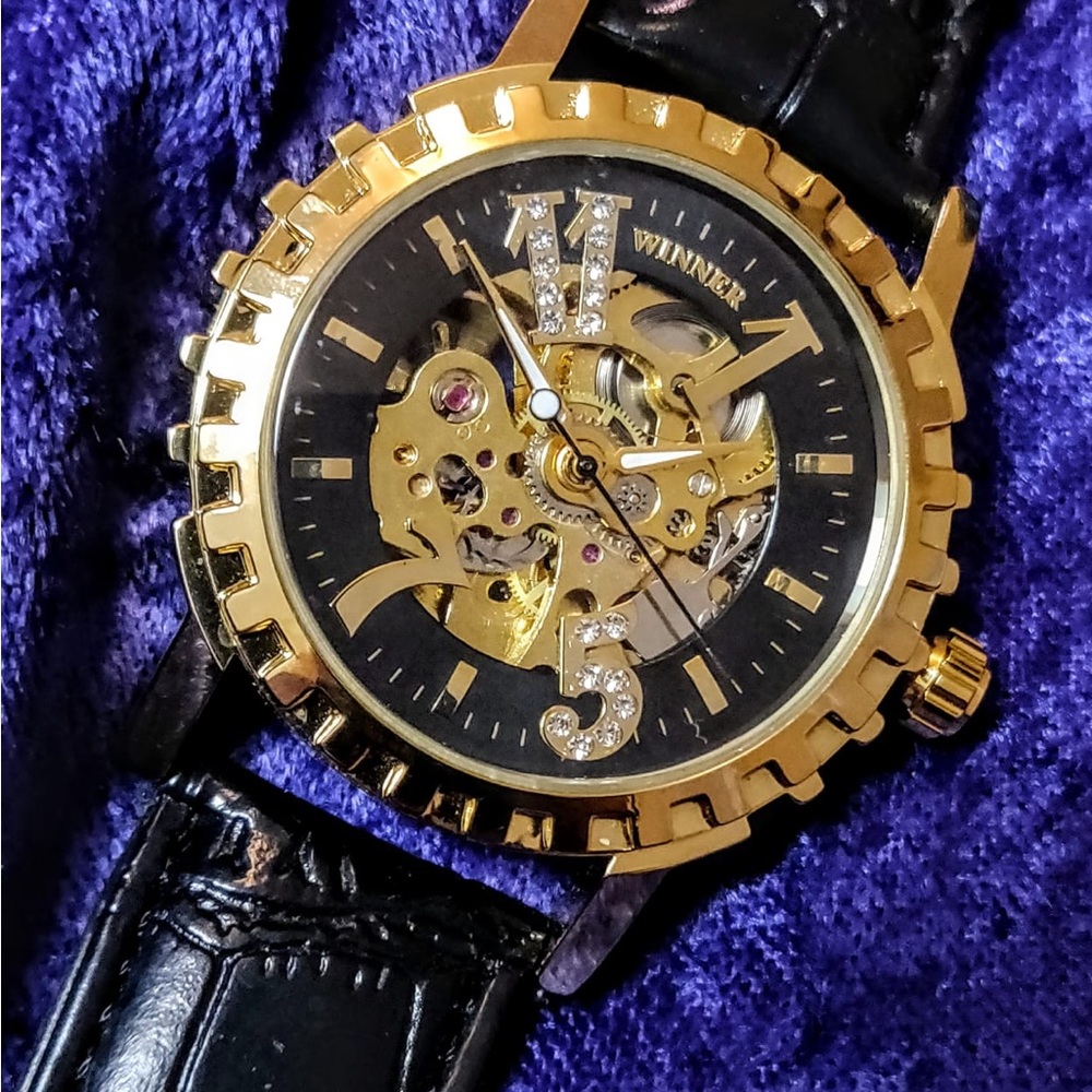 Winner NWT Automatic Skeleton Dial Bling Men's Watch